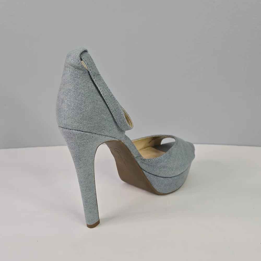 NWOT Jessica Simpson Beeya Light Denim Platform Sandals
